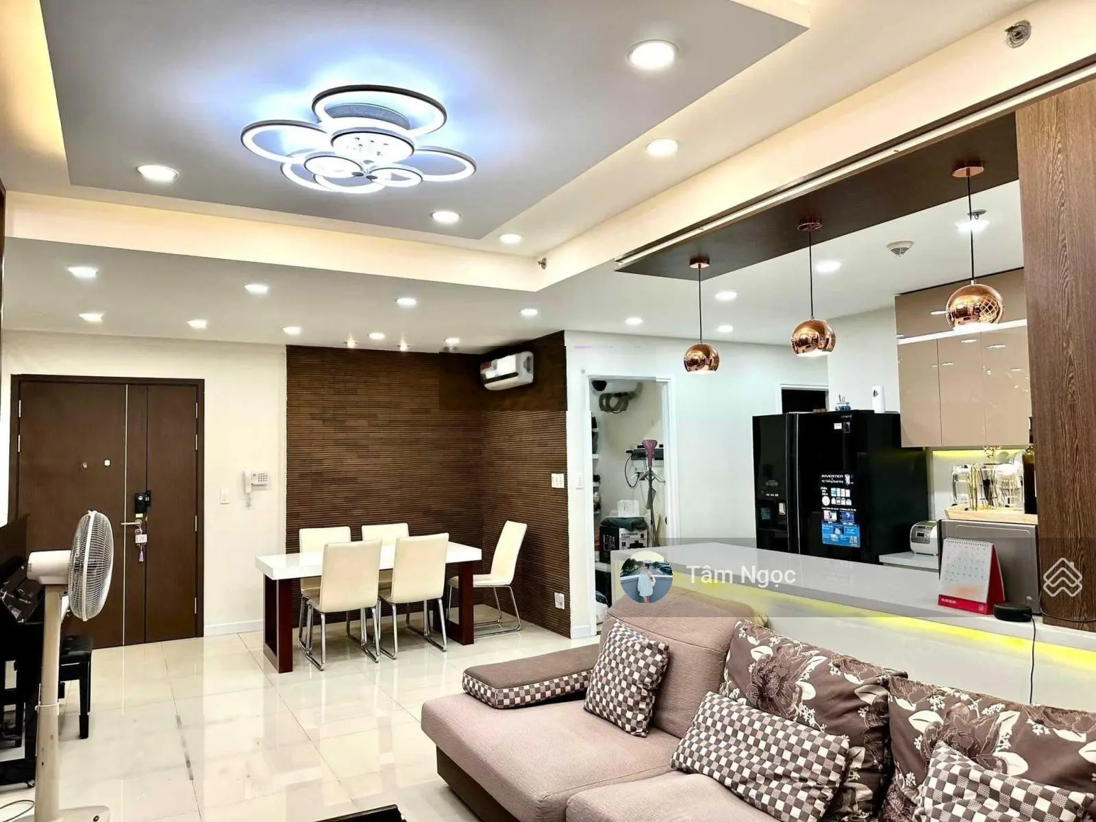 Chủ nhà nợ bank cần ra gấp CC Sunrise City Q. 7 - DT 105.75m2 - 2PN, 2WC