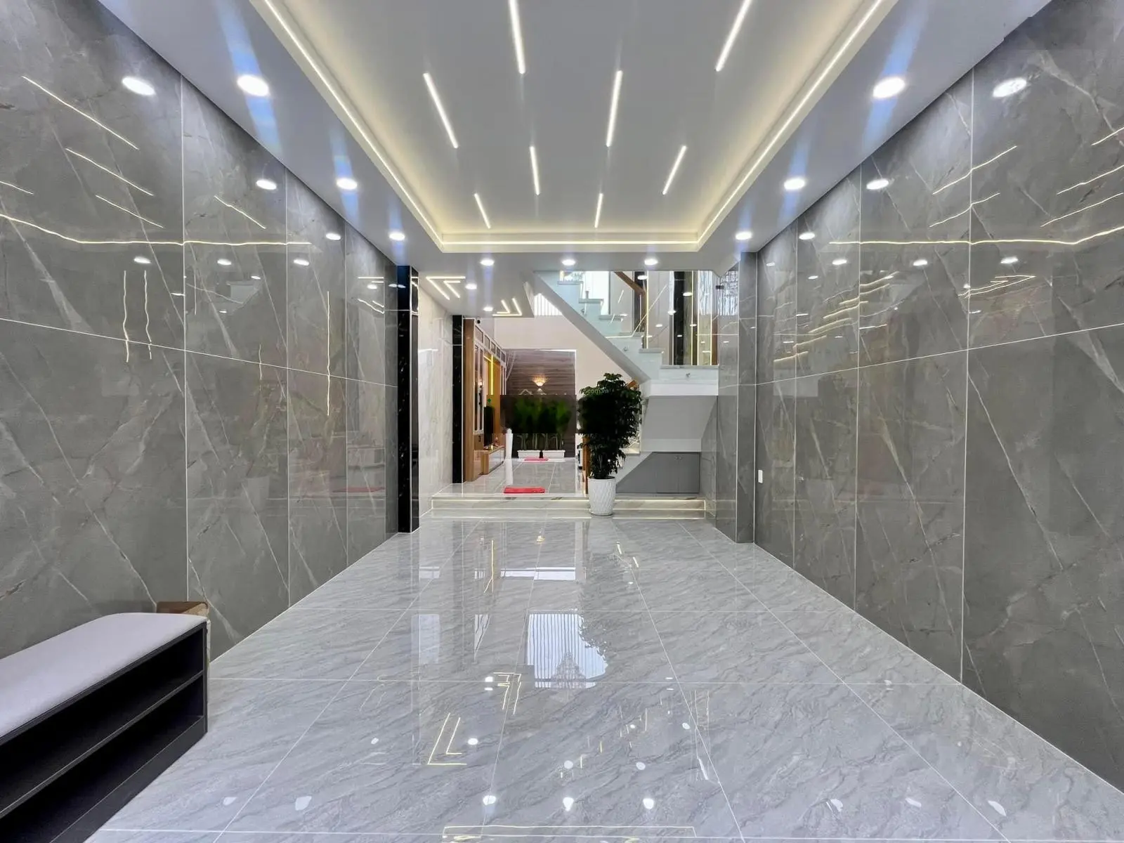 Nhà xây mới hxh 12m điện nước âm 4tầng 4pn 5wc 4x14m Thới An Q12 cách 500m tới Gò Vấp