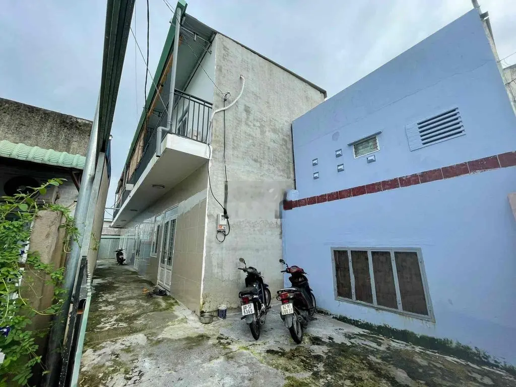 bán nhà trệt lầu