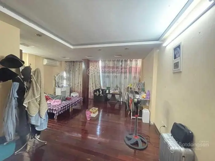 Nhà mặt phố phố lô góc siêu hiếm phố Cổ Linh 150 m2 mặt tiền 22m