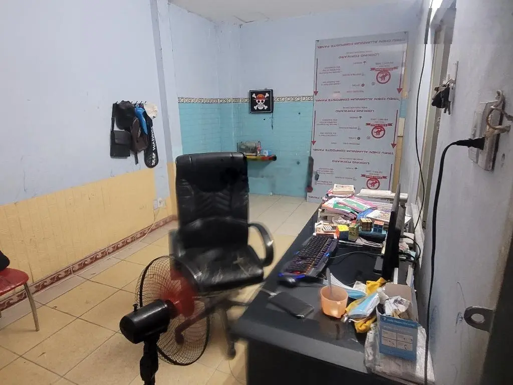 Bán nhà MT Nguyễn Văn Quá, DT: 4 x 24m nhà 2 tầng giá 9,8 tỷ, 0933198277 Đại