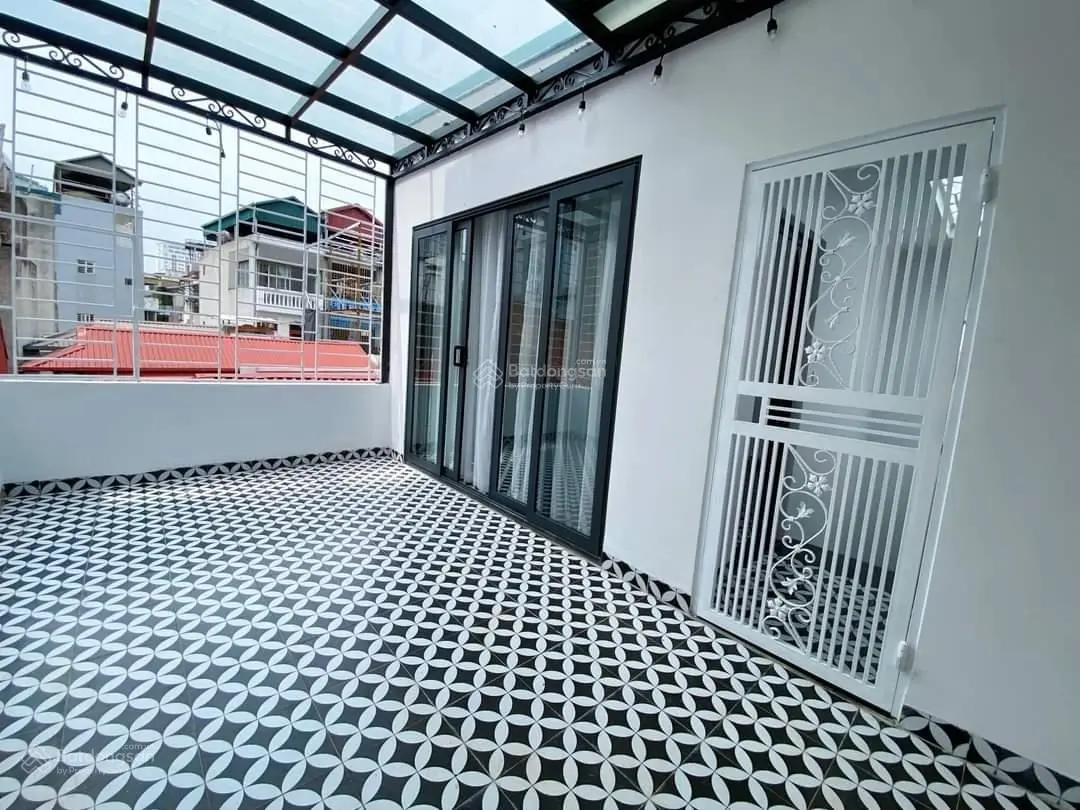 Q. Thanh Xuân, Thượng Đình nhà 5 tầng 38m2 x 6,3m chỉ 5.x tỷ