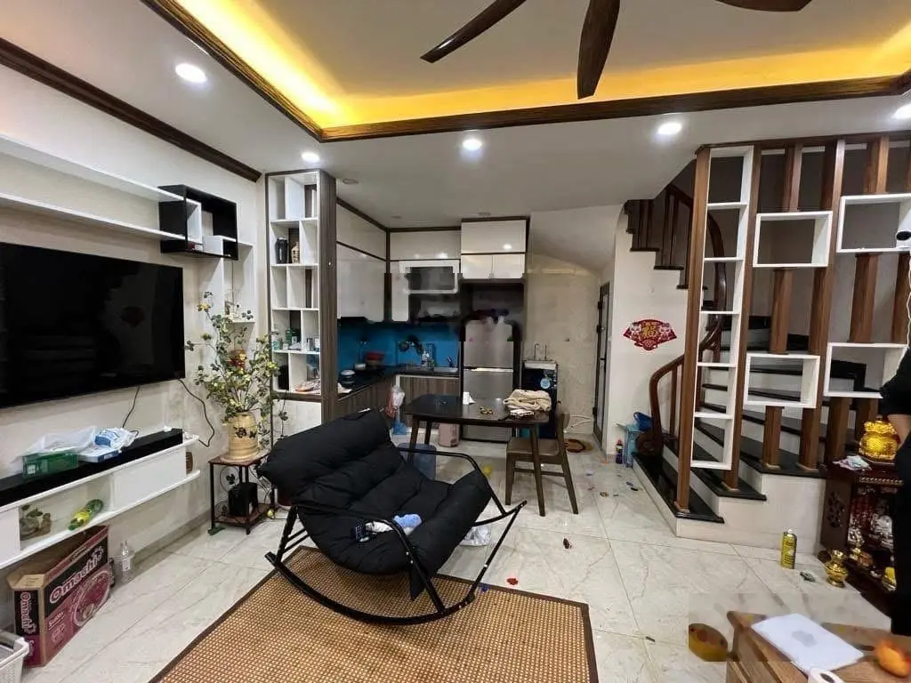 Siêu hiếm! Đặng Tiến Đông, sát phố luôn, full nội thất, nở hậu. 50m2*5T