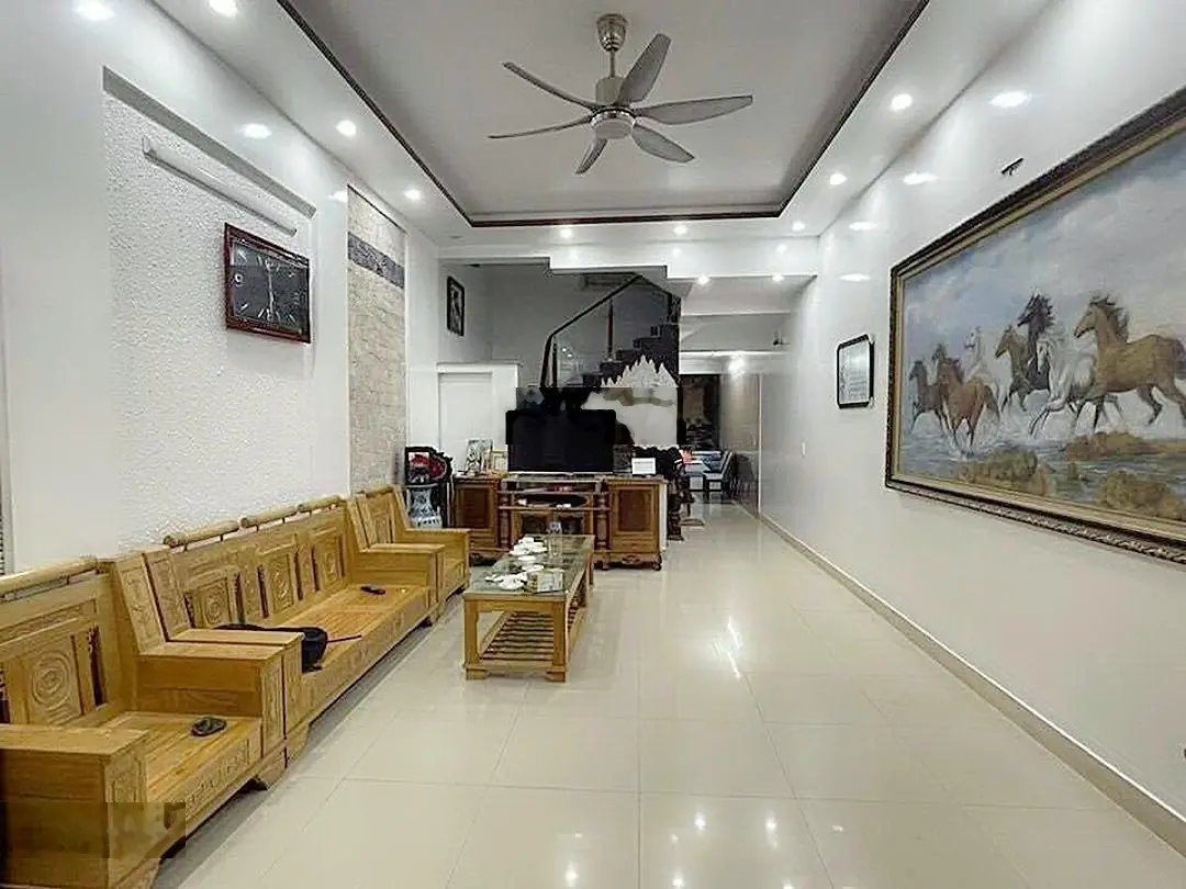 Nhà Khúc Thừa Dụ - Thiên Lôi, 91m2, 4 tầng độc lập, sân riêng để ô. Tô 7 chỗ, giá 4.5 tỷ