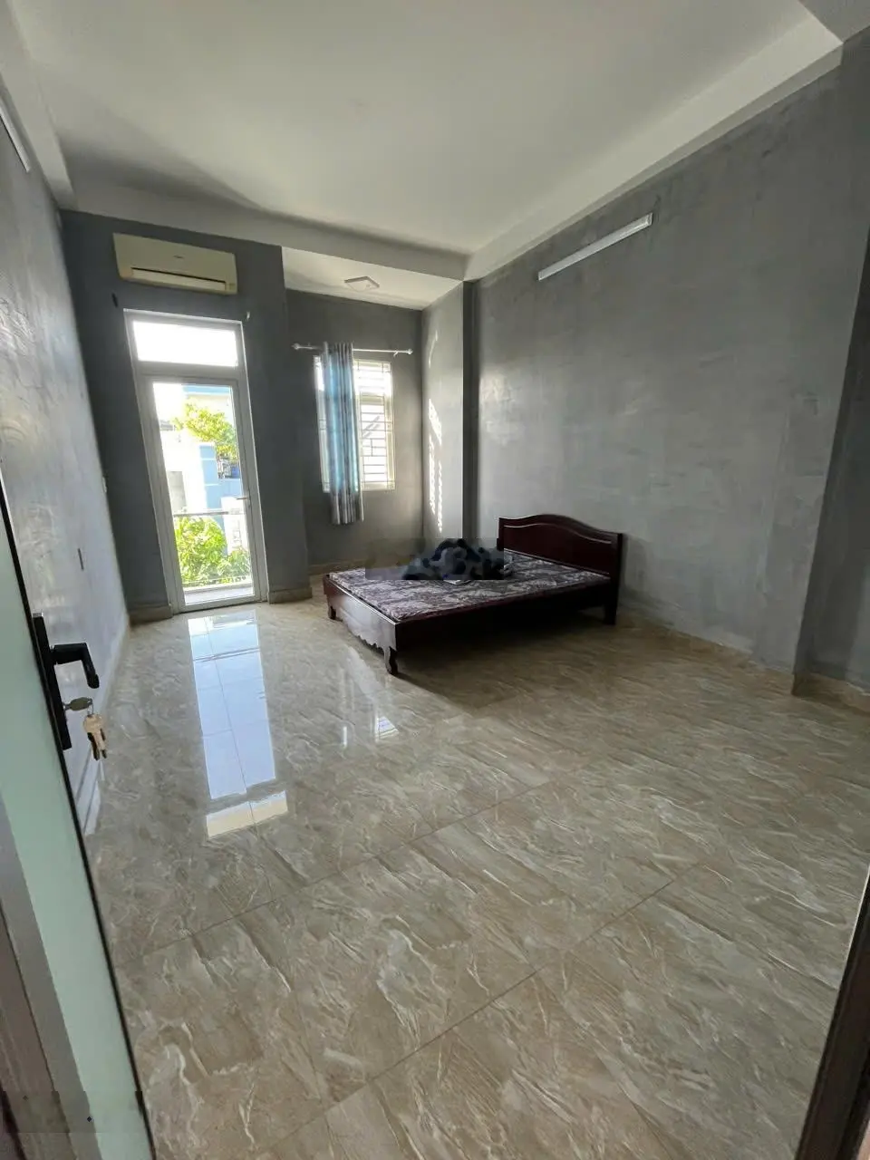 Bán nhà ngộp 53m2 giá 3tỷ2, đường Nguyễn Duy Trinh, Quận 9, HĐ thuê 12 triệu/tháng