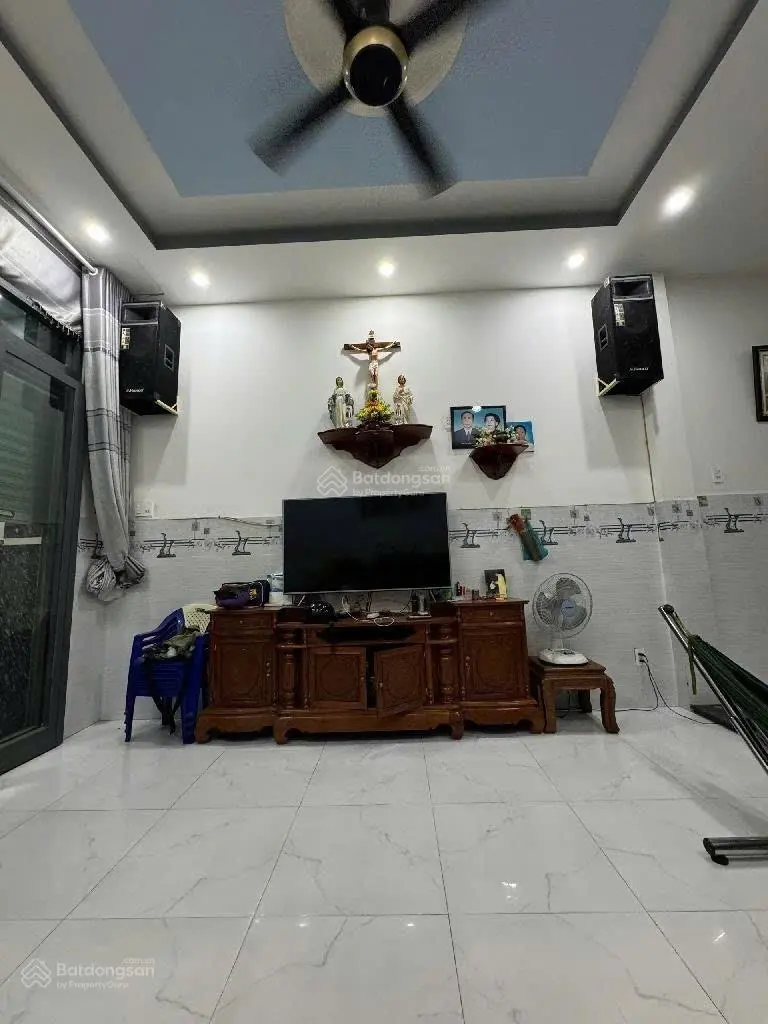 4x18m- nhà 2 tầng 3pn mới tinh, hẻm xe tải 6m thông- Lô Tư- BHH A giáp Tân Phú, chỉ hơn 5 tỉ