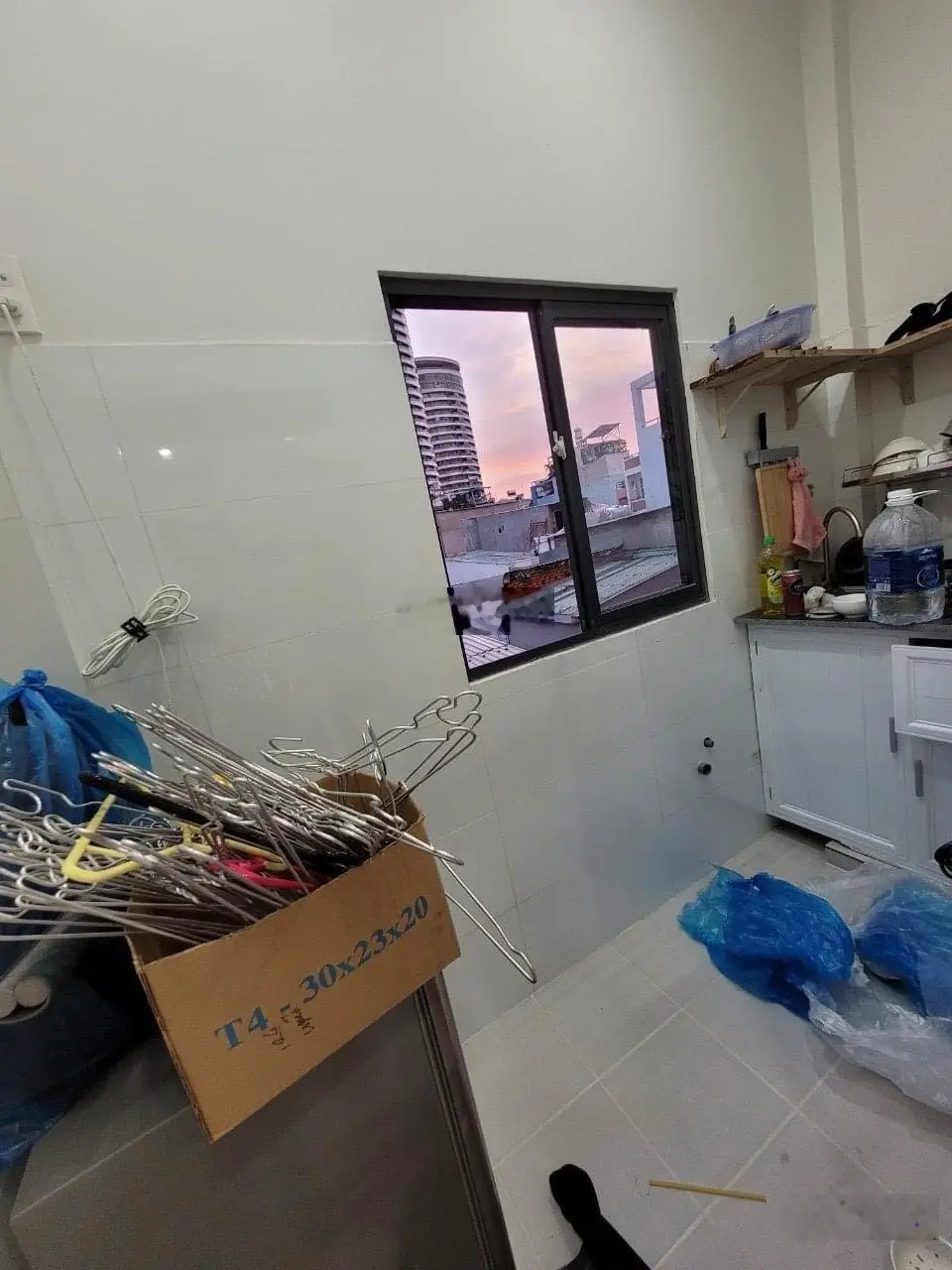 Duy nhất 1 căn! Cư Xá Đồng Tiến, Q10 - Giá 4 tỷ 1/ 4,8m x 15m. 1 trệt 4 lầu 6PN 6WC. Sổ hồng sạch