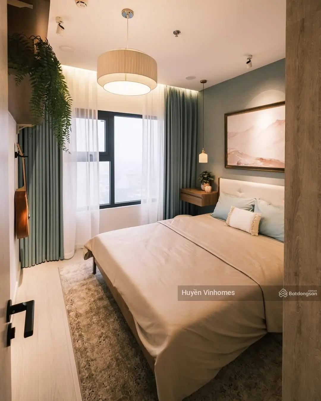 Chính chủ bán gấp căn hộ 2N2VS 68m2 giá 2,6 tỷ tặng full nội thất Vinhomes Ocean Park