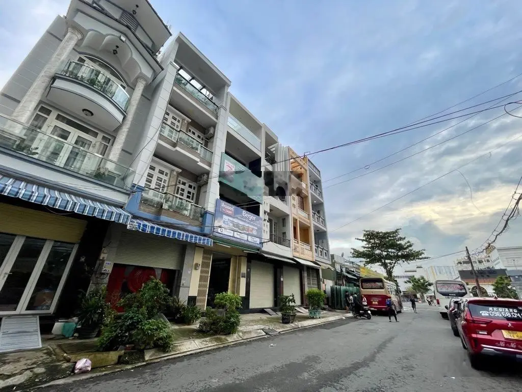 Mặt tiền kinh doanh ngay chung cư western lý chiêu hoàng-quận 6-72m2- 4*18-4 tầng- full nội thất.
