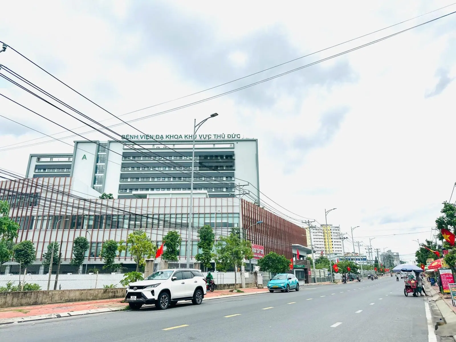 Duy nhất 1 lô-đường nhựa 8m-khu nhiều nhà cao tầng-khu bàn cờ-dt:90m2(5mx1)-có công viên nội bộ