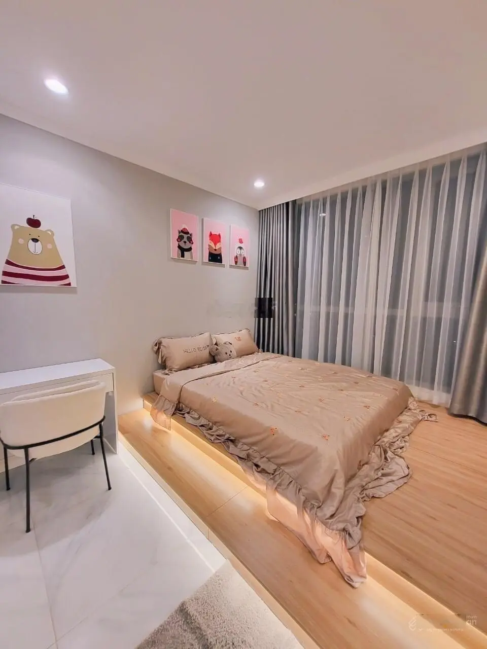 Chính chủ bán căn 2 ngủ The Park Home, Thành Thái, Cầu Giấy, DT 82m2, giá bán 5,5 tỷ, full nội thất