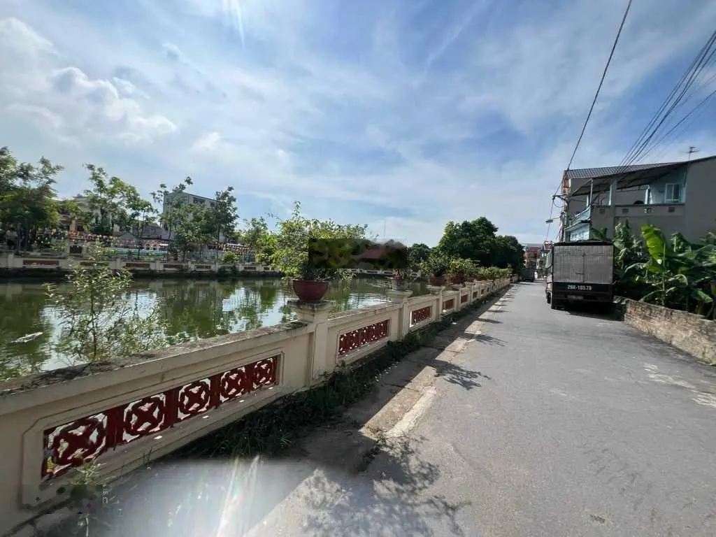 Siêu phẩm Châu Đài - Thượng Cát, view hồ ô tô tải đỗ cửa DT 50m2 giá 4,6 tỷ