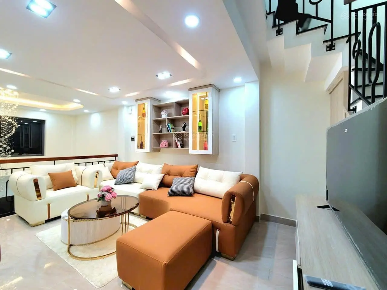 Siêu phẩm nhà 60.9m2 Thảo Điền, Q2. Xây 1 trệt 1 lửng 2 lầu và sân thượng, sổ sẵn