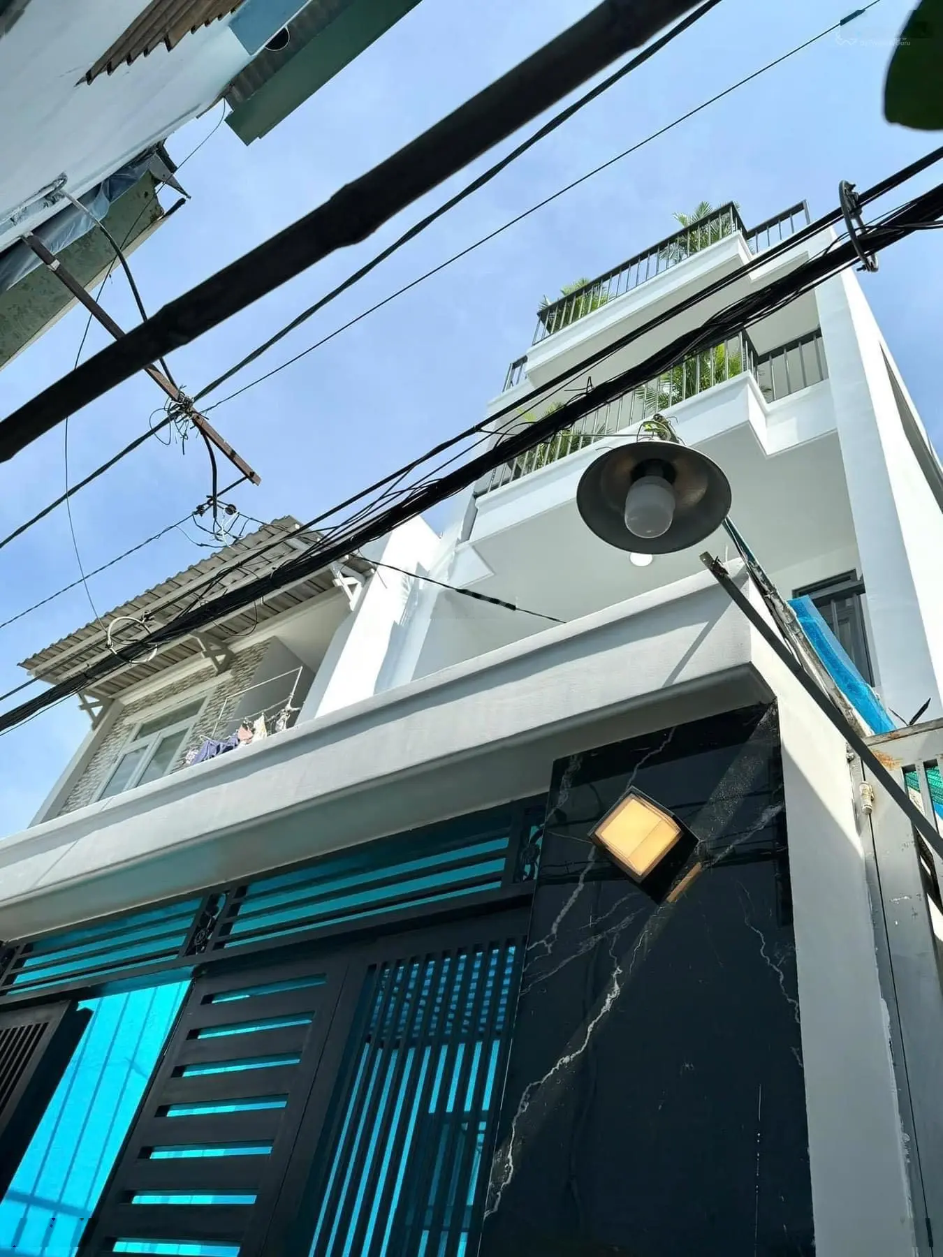 Ngân hàng thanh lý gấp căn nhà DT: 58m2 (4,5x13)m giá 3tỷ760 1 trệt 2 lầu đường Trương Định, P7, Q3