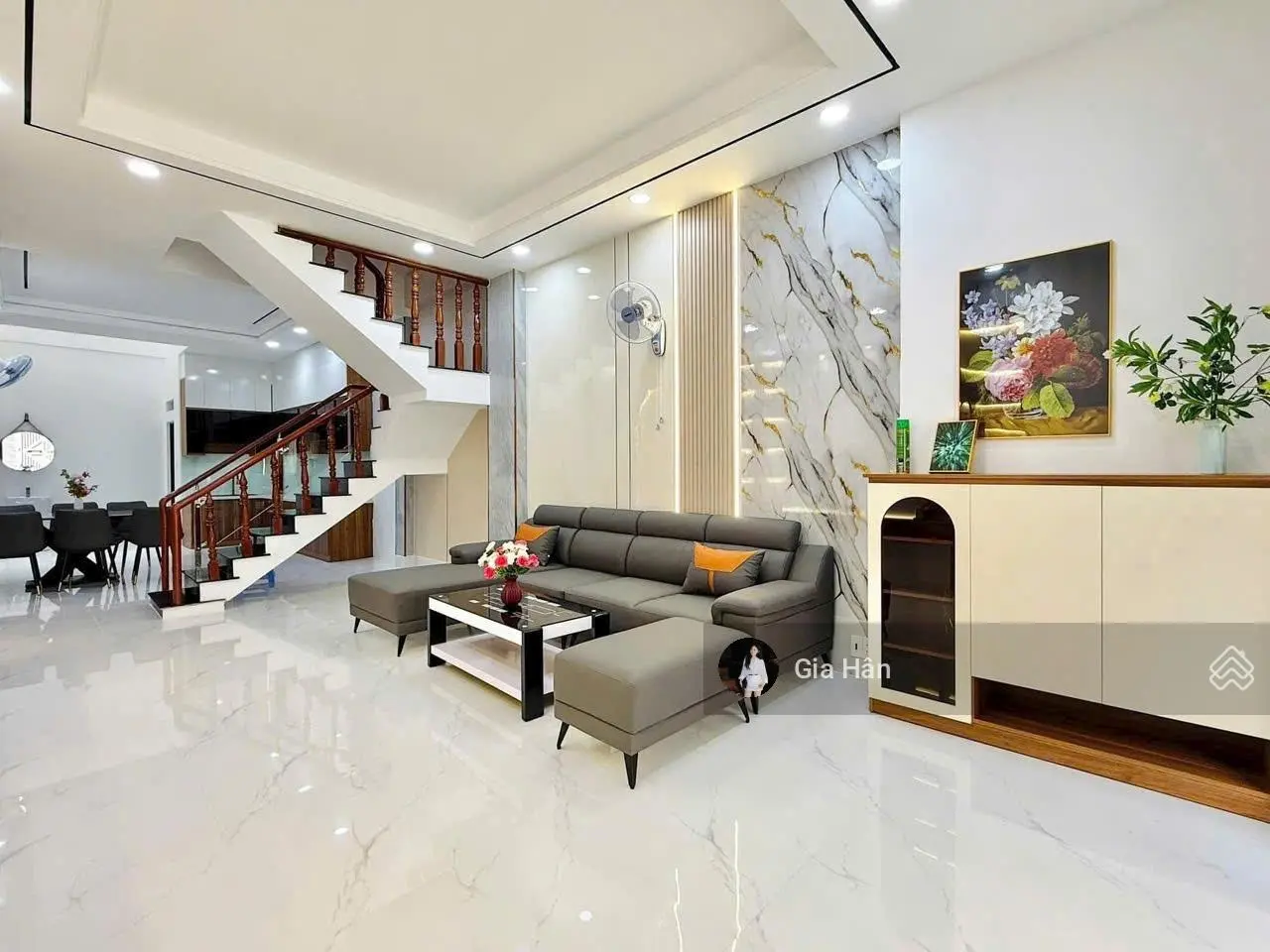 Bán nhà gần chợ Thạch Đà giá chưa tới 3 tỷ. Nhà 60m2 Phạm Văn Chiêu xây 1 trệt 2 lầu. Sổ riêng sẵn