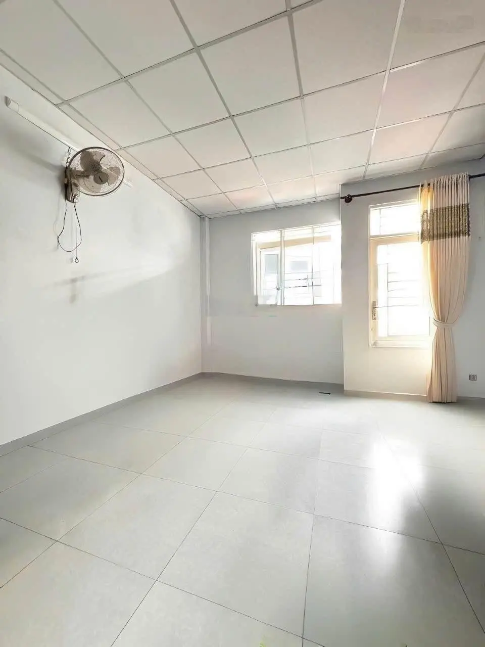 Cần bán nhà cho thuê 22tr/tháng, Đ. Tôn Thất Thuyết, P. 3, Q. 4 - Giá 2tỷ950/65,3m2, gần trường học