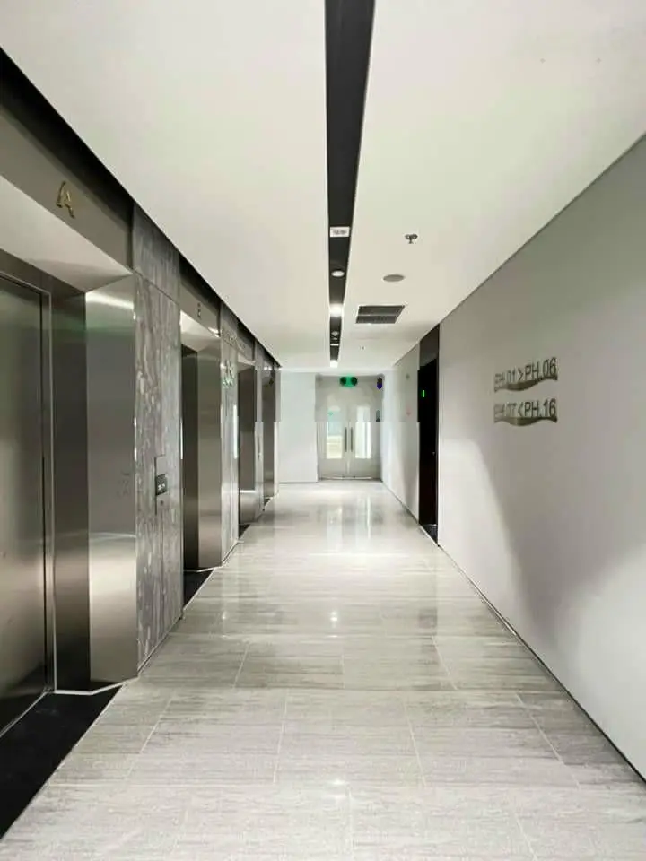 Căn hộ C Sky view tầng trung view Sài gòn 2PN 80m2 giá 2 tỷ 100. Sổ sẵn công chứng sang tên ngay