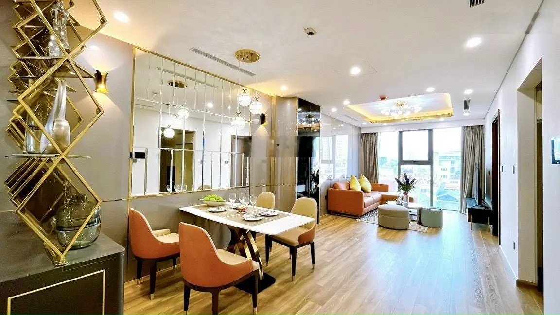 Hàng độc bản Vinhomes D'Capitale Trần Duy Hưng, giá rẻ nhất thị trường 82m2, Đông Nam, view hồ
