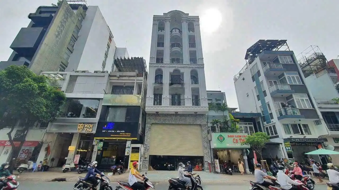 Bán nhà mặt tiền Cô Bắc ngay dự án Mahatan Q. 1 trệt 2 lầu DT: 4m x 20m giá 26.8tỷ