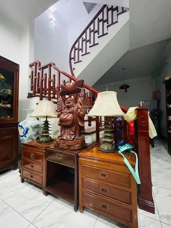Bán Nhà Thanh Nhàn, Hai Bà Trưng . DT 55m2 5T mặt tiền 4m. giá: 16 tỷ. LH :0383 426 ***