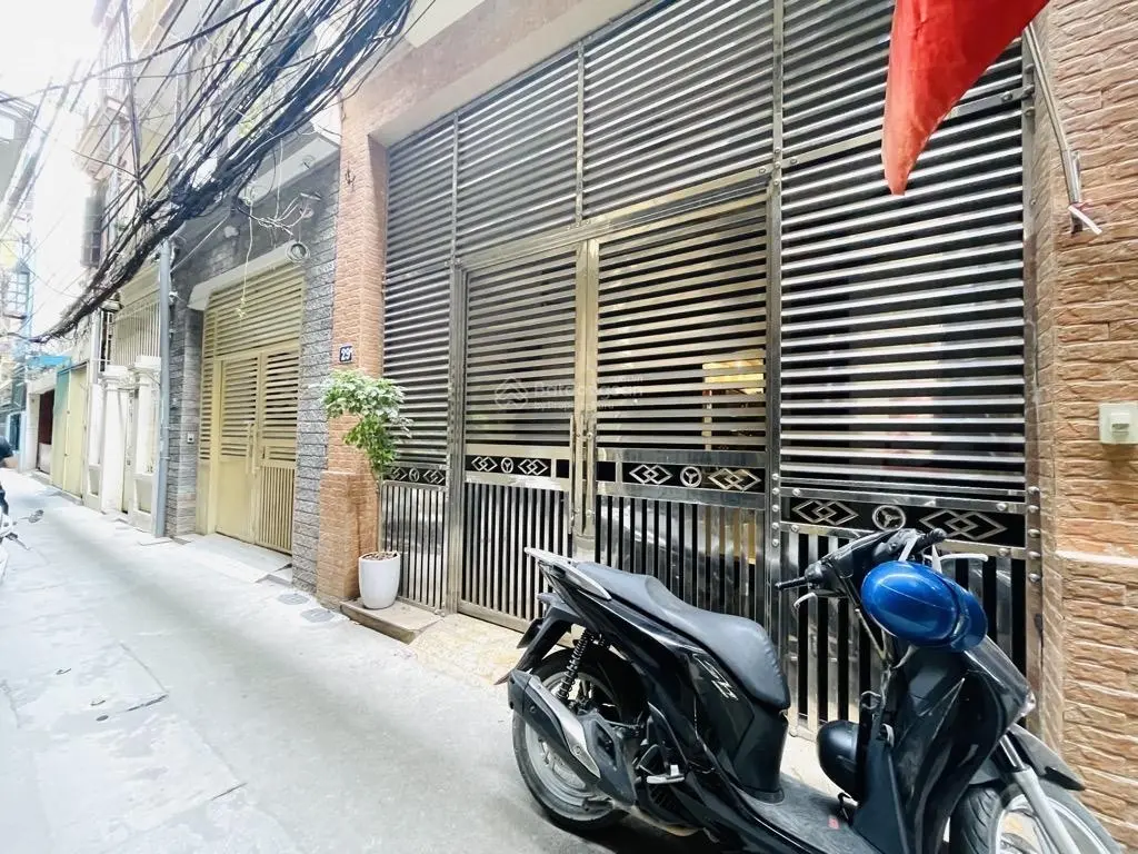 Siêu hiếm - phân lô quân đội , ô tô sát cửa , thông tứ tung , phố hiếm , tiện ích bạt ngàn