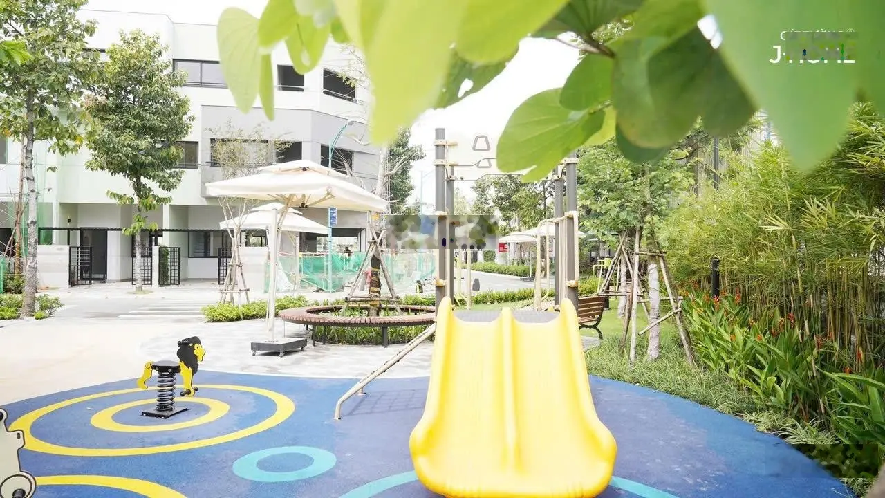 Nhà phố liền kề phong cách Nhật, nằm mặt tiền đường DT 743 Thuận An - Bình Dương, pháp lý đảm bảo