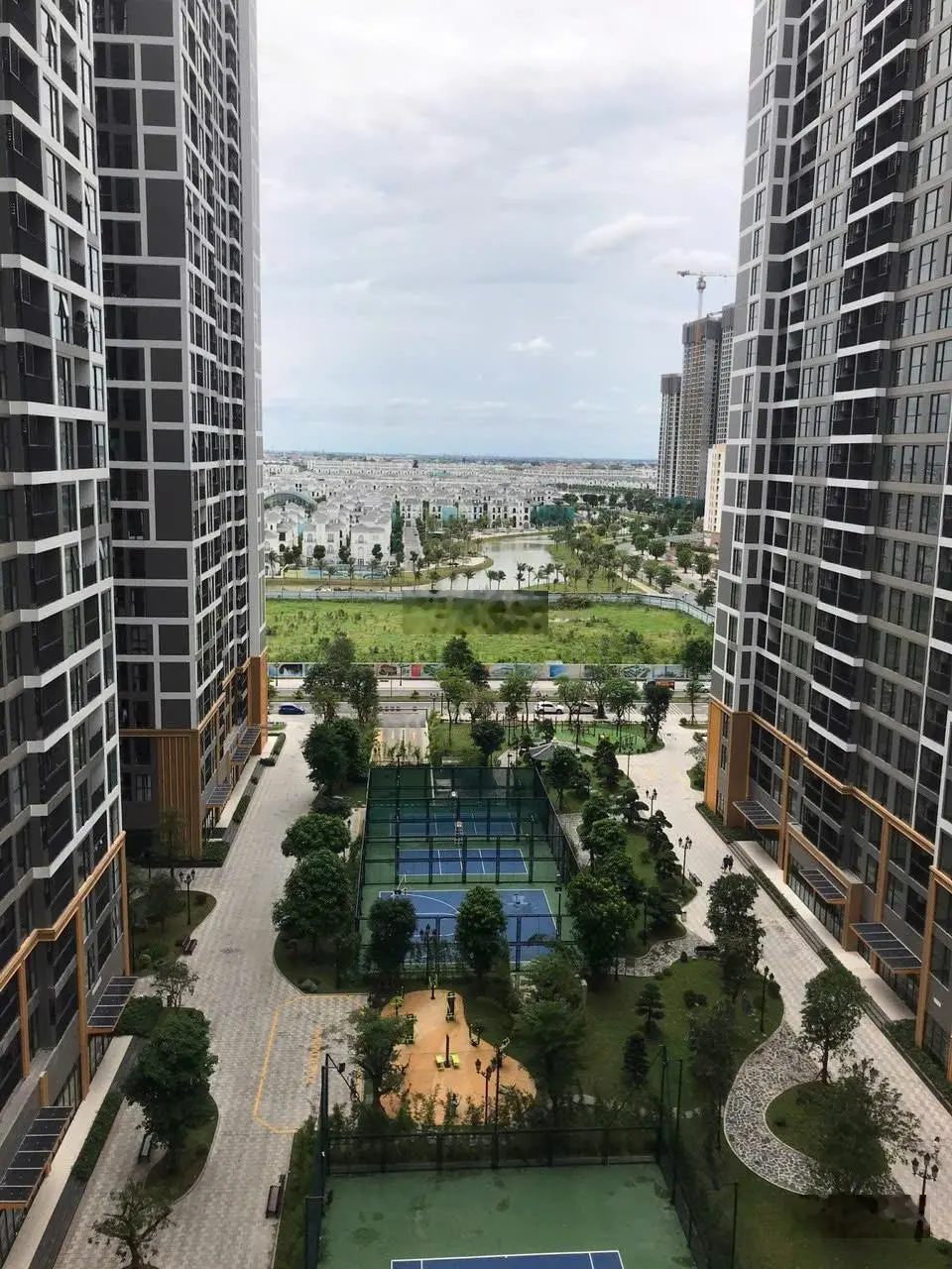 Cần bán 3PN + 1, DT rộng 98m2 tại The Zenpark - Vinhomes Ocean Park giá tốt chỉ 5.5 tỷ hướng ĐN