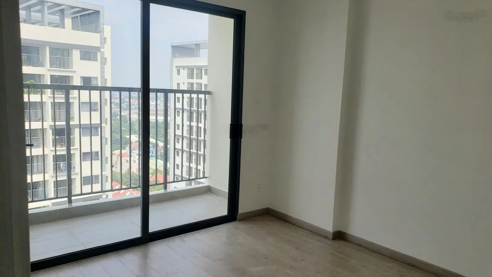 Chủ cần tiền Bán gấp căn góc 3 PN 2 ban công giá tốt nhất thị trường 2t080 nhà mới 100% view đẹp