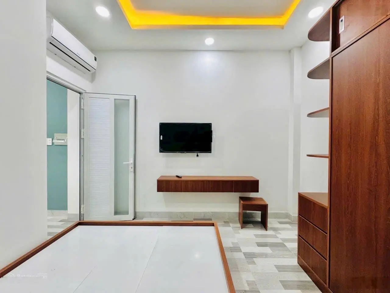 Kinh doanh thua lỗ bán gấp nhà ở Nhiêu Tứ, P6, Phú Nhuận. DT 28,2m2. Sổ hồng riêng