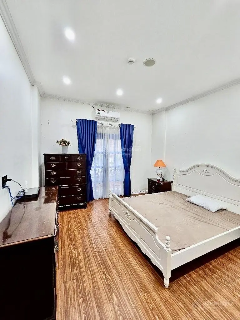 Bán gấp nhà ngõ 42 sài đồng 58m2-hơn 9 tỷ full nôi thất sang xịn-mặt ngõ oto-sát hồ sai đồng