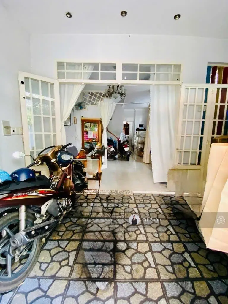 Chỉ 10Ty99 ,Nhà Hẻm Xe Hơi 60m2 5 Tầng 5PN Ngay Gần UBND Quận Phú Nhuận