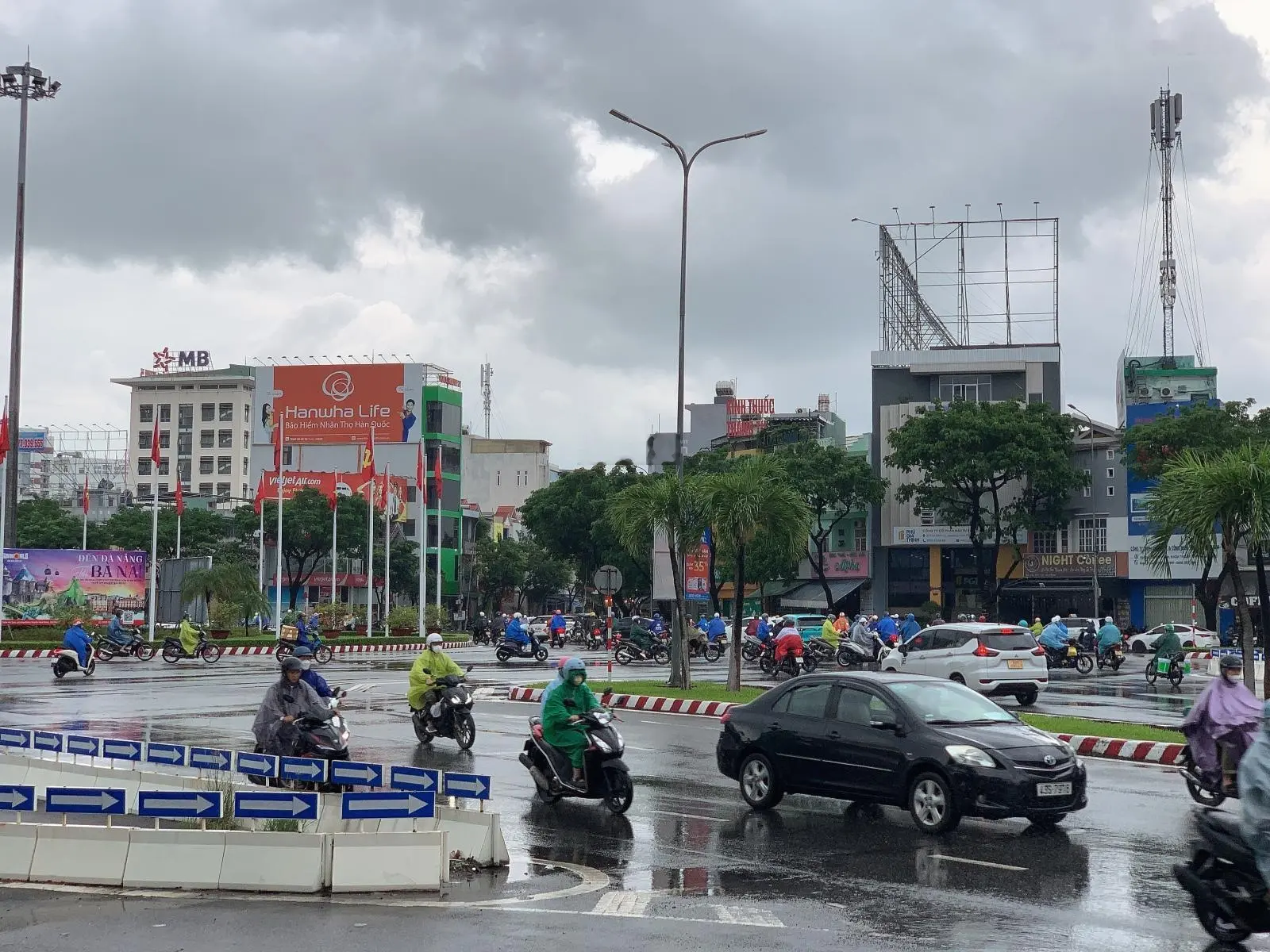 Lô góc! Hai mặt tiền Nguyễn Hoàng - Trung tâm Hải Châu - Dòng tiền 500tr/năm