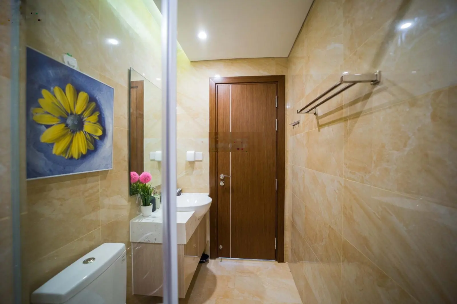 (Giá thật) chính chủ bán chung cư The Legend căn góc 72.5m2 2PN, 2WC tầng trung full NT 6.45 tỷ