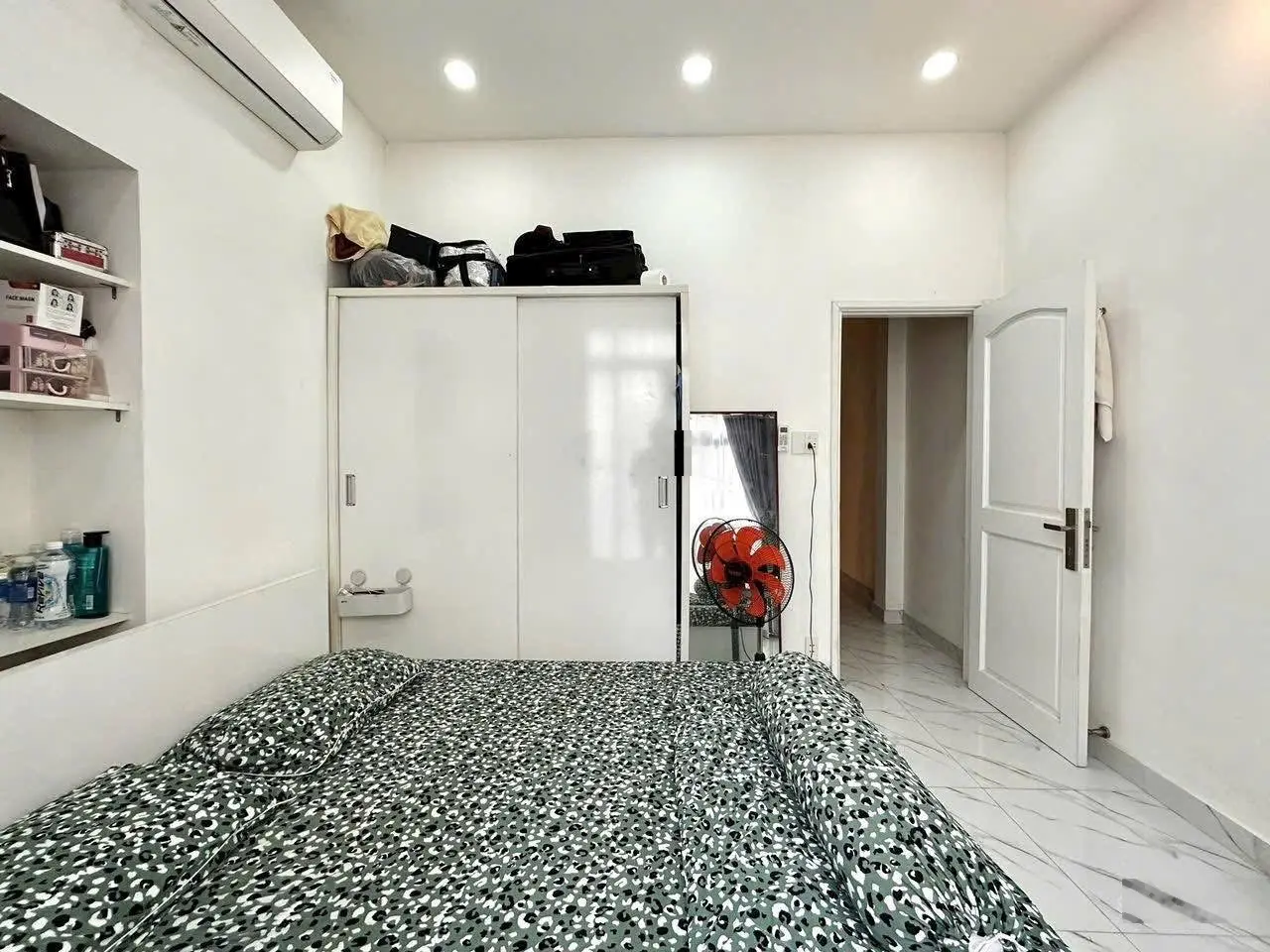 Cần bán gấp nhà Đ.Cao Thắng,P3,Q3 giá 4TỶ650/63,2m thuê 22tr/tháng gần Công trường Cộng Hoà