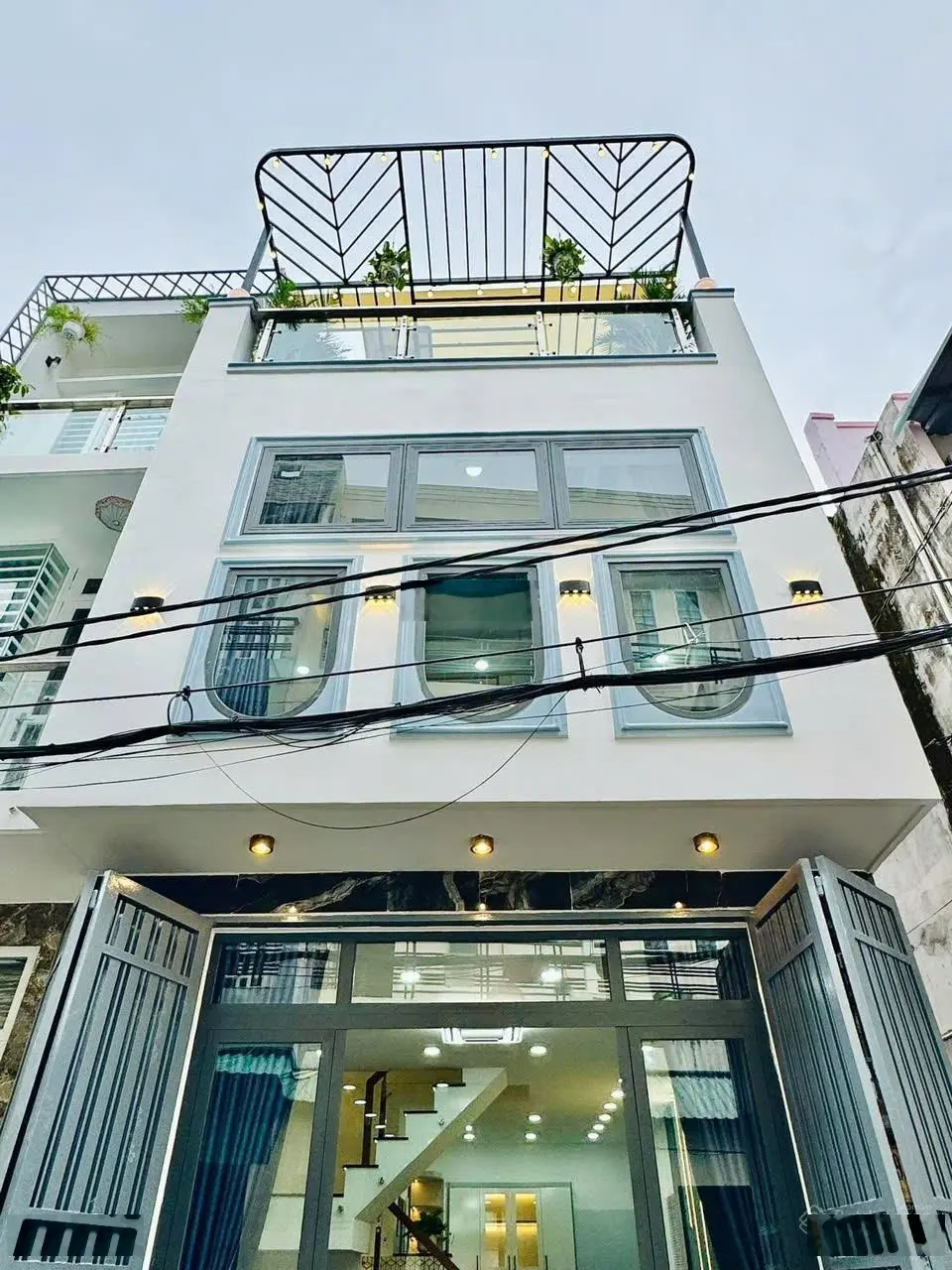 Nhà đẹp giá sốc Trần lựu, Q.2, HXH, SHR, tặng nội thất cao cấp, giá 2 tỷ 3, Lh: Thái 0947489255.