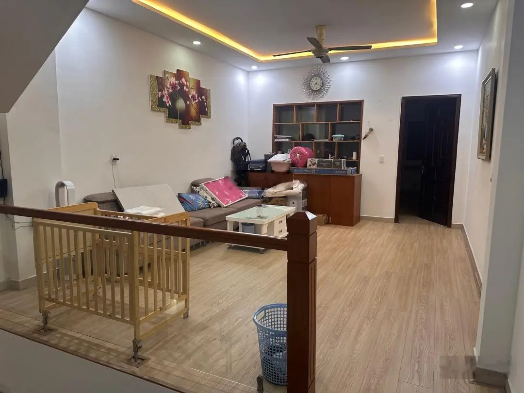Cần bán nhà 3 tầng 3 mê mặt tiền hoà cường nam hải châu vị trí siêu hot gần sông