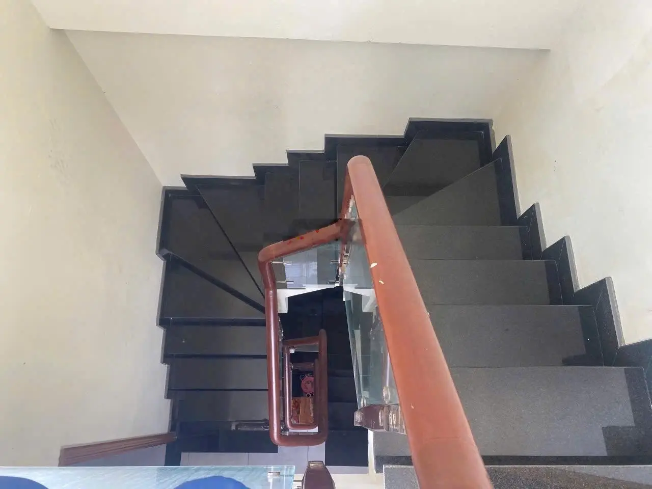 Gấp chủ ngộp hạ 200 triệu . Bán gấp nhà 2 mặt tiền 814 hương lộ 2 ngay bệnh viện bình Tân 60m2 4tam