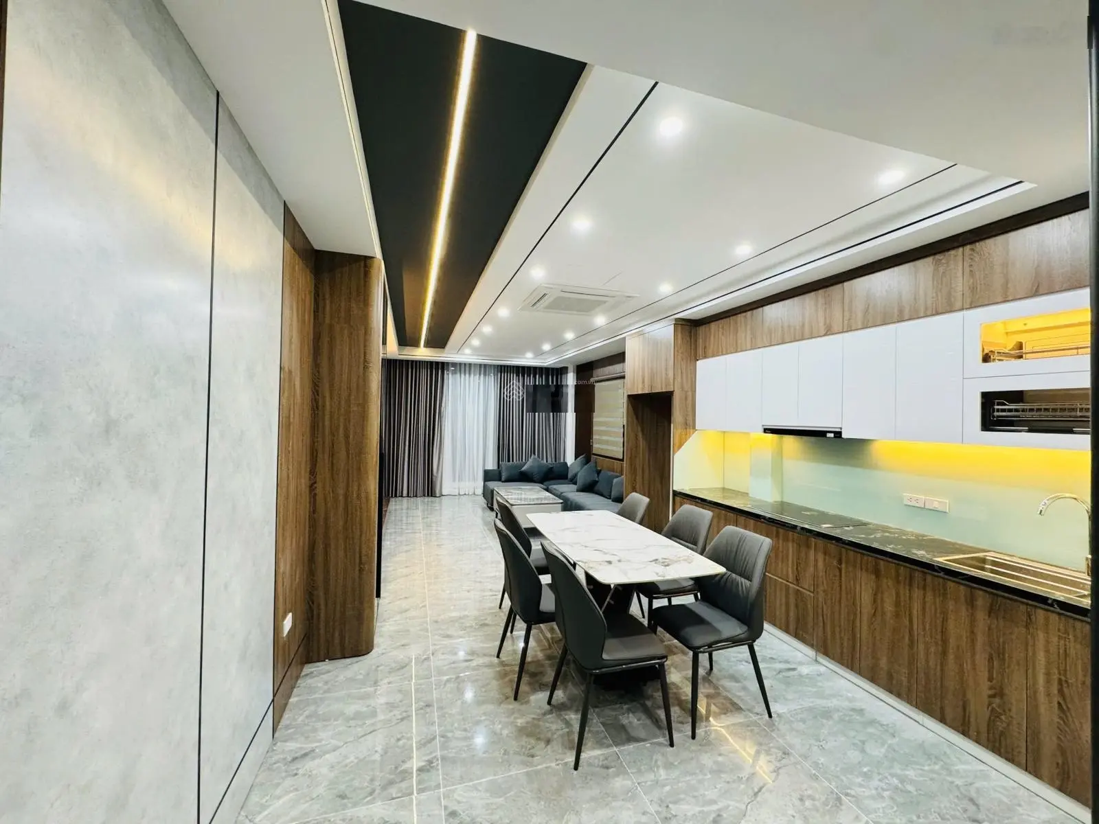 Bán nhà đẹp cầu thang máy fun nội thất ngọc thuỵ long biên hà nội 50m2