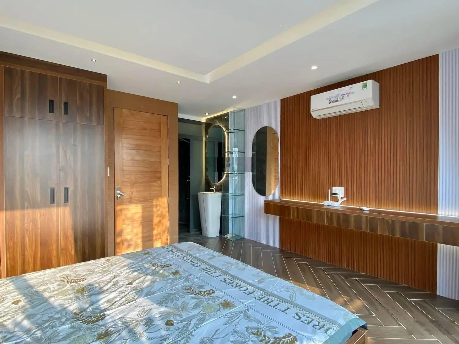 Cô Thư đi định cư Canada cần bán gấp nhà Chiêu Anh Các - Quận 5, gần chợ Hoà Bình. 63,2m2