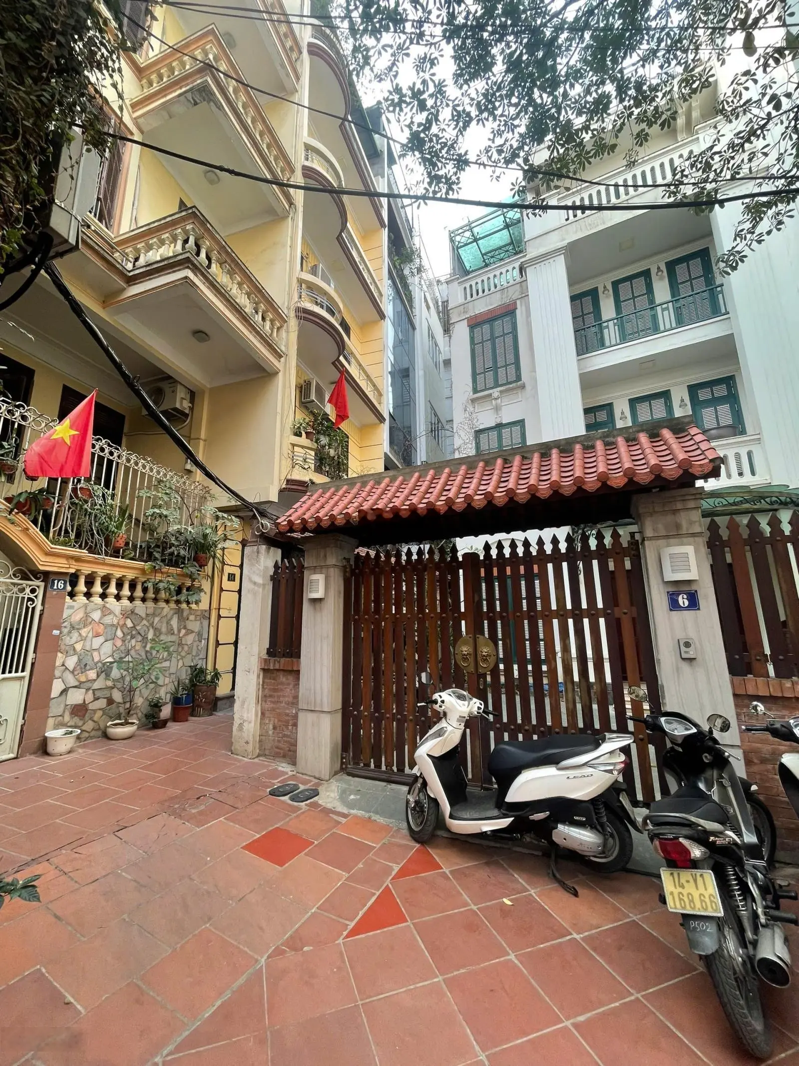 Bán nhà Tây Sơn, Đống Đa 106m2*5 Tầng lô góc 2 thoáng. Ôtô vào nhà. 30m ra mặt phố. SĐCC 0859194555