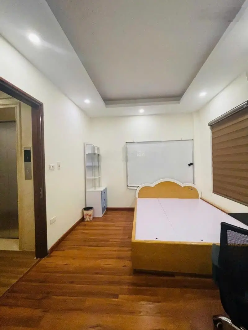 Bán nhà mặt phố Cầu Giấy quận, 52m2, 7 tầng thang máy, mt 5.5m, chỉ 23.9 tỷ