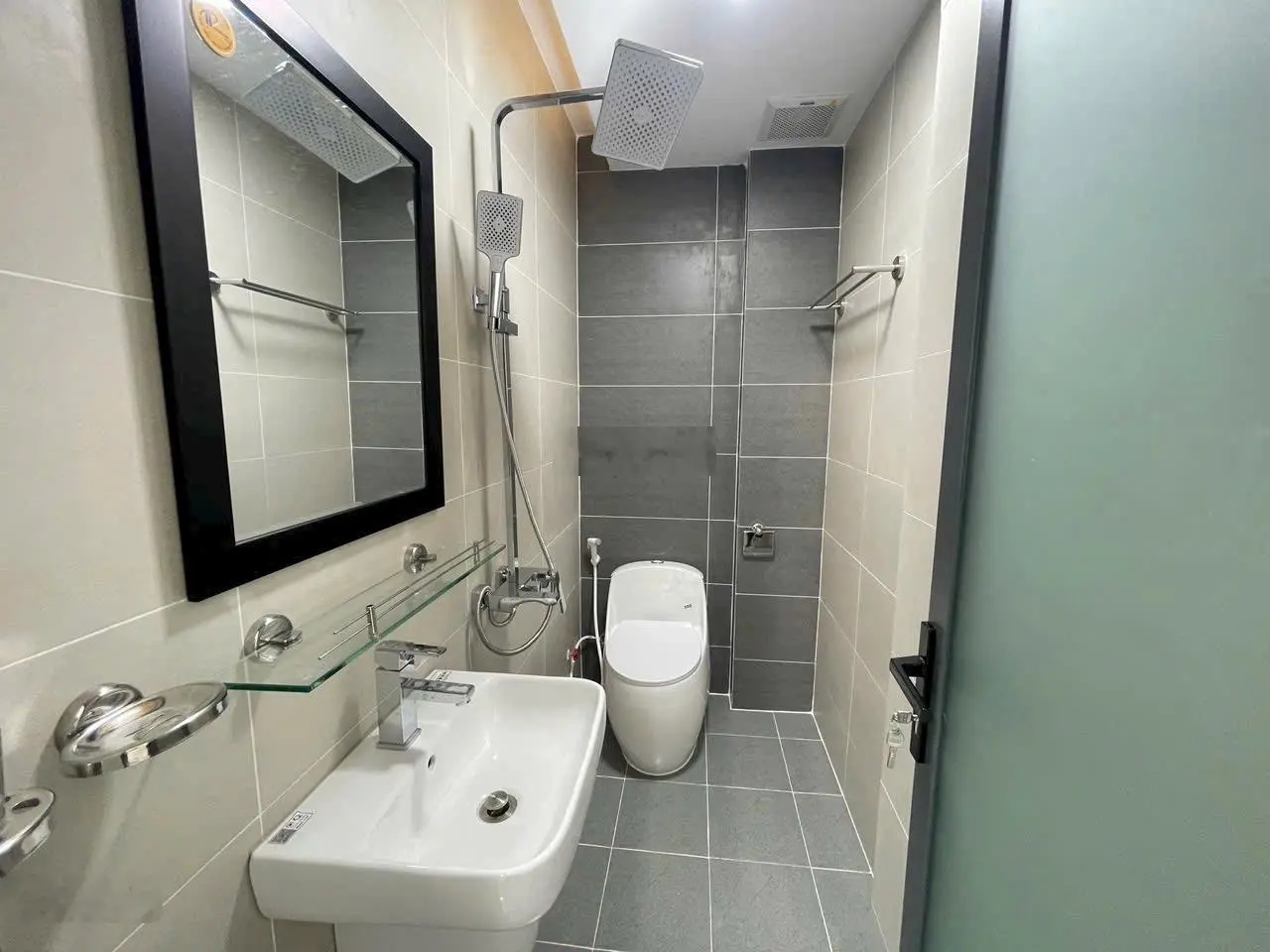 8,597 tỷ 56 nhà mới 4 tầng hiệp binh Phước thủ Đức gần vạn phúc