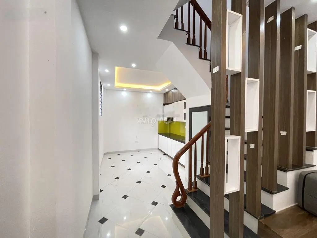 Nhà xây mới 4t x32m, cách chợ đầu mối 700m, cây xăng xốm, đại học đại nam khoảng1,5km