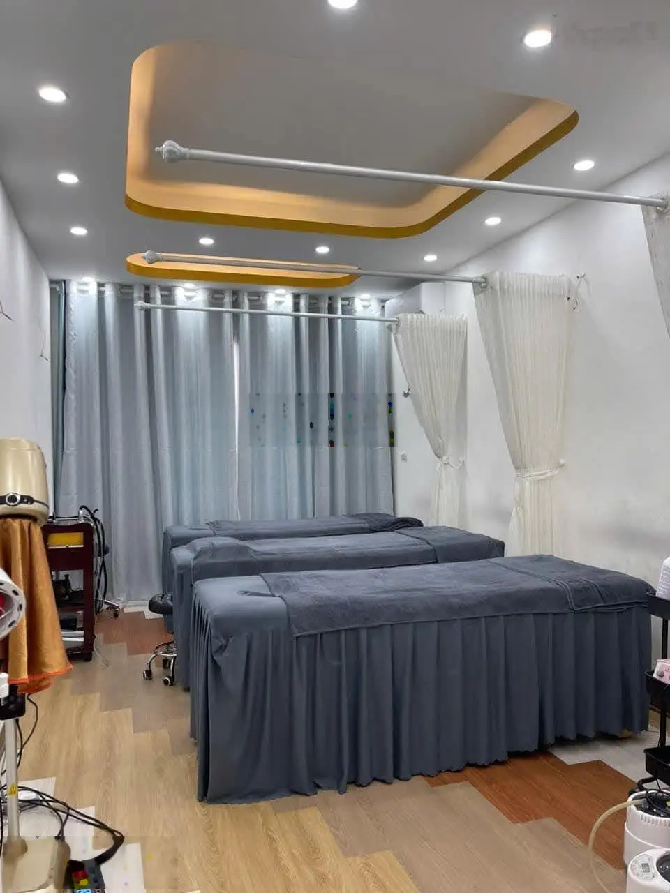 Siêu phẩm - huỳnh thúc kháng - phân lô - vỉa hè - 3 làn ô tô tránh - kinh doanh đỉnh - chỉ 18 tỷ.