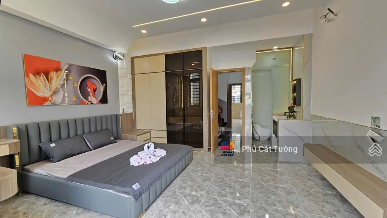 Bán nhà gần UBND Phường Bình Chuẩn, 2 tỷ 2 giao nhà, sổ hồng riêng, có sân vườn