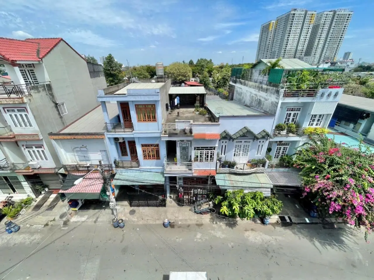 Tòa căn hộ dịch vụ ngay tại Vincom Dĩ An vị trí siêu đẹp bán gấp