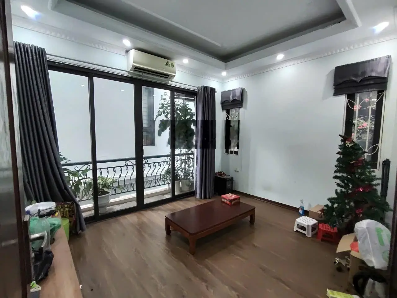 Hiếm! Bán nhà Gốc Đề 42m-6 ngủ-Lô góc-5m ô tô-8tỷ