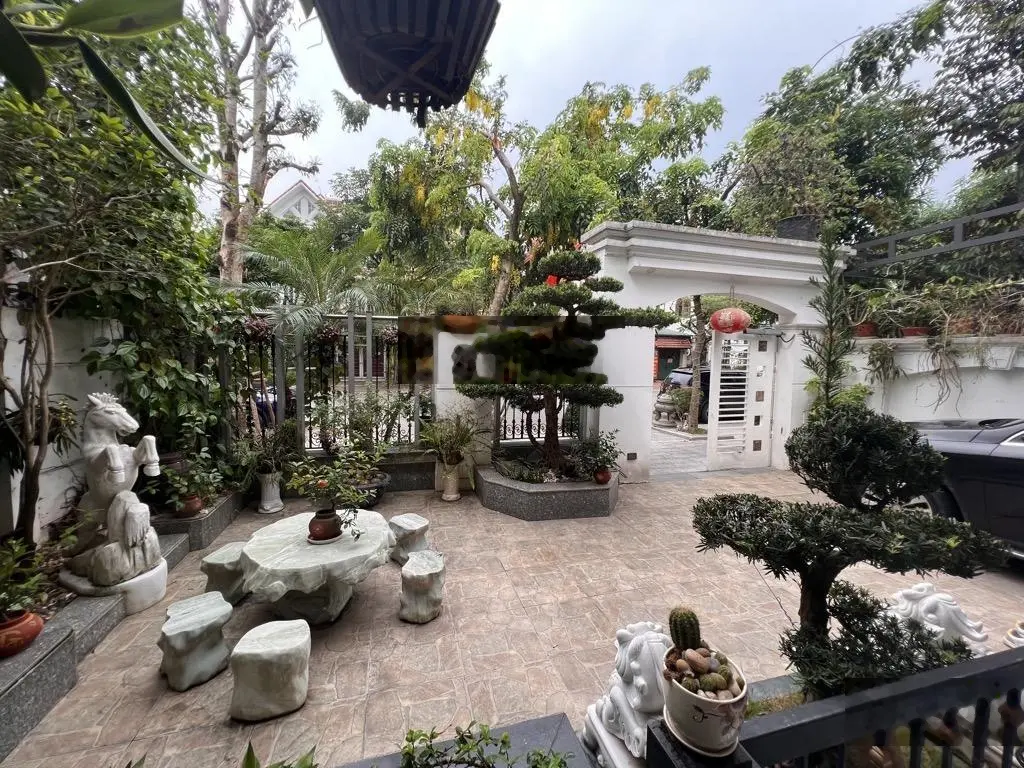 Bán biệt thự BT06 Việt Hưng mặt phố kinh doanh - vỉa hè 5m thiết kế tân cổ điển giá tốt nhất 60 tỷ