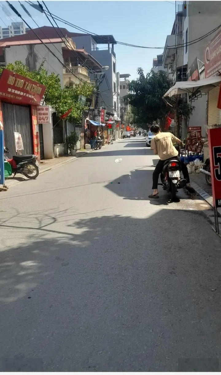 13.2 tỷ. mặt phố cửu việt /tt trâu quỳ/77.3m2/6mt