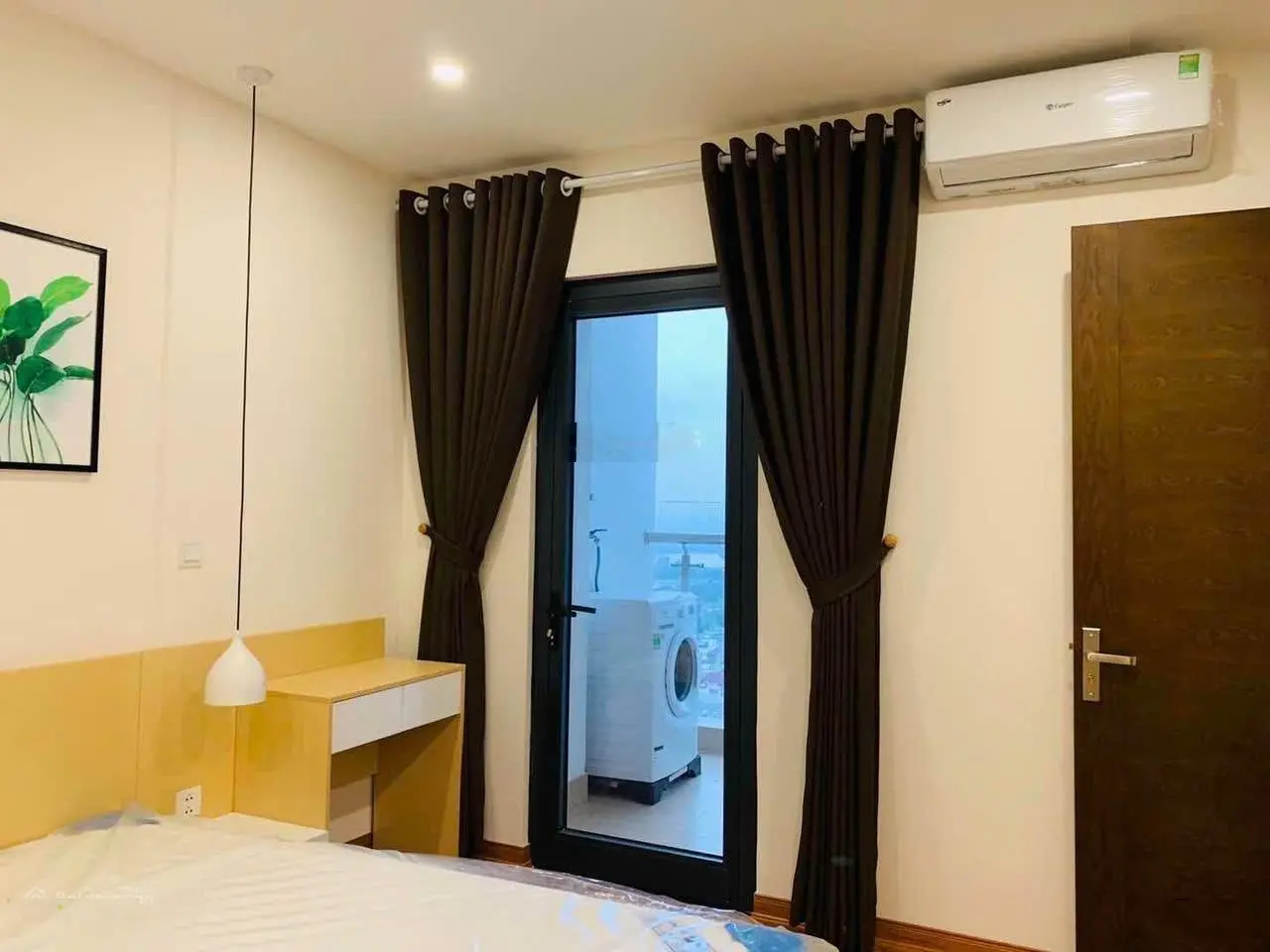Bán căn hộ 2pn full nội thất tại The Sun Mễ Trì, giá 5,4 tỷ VND. LH: 0934 593 ***